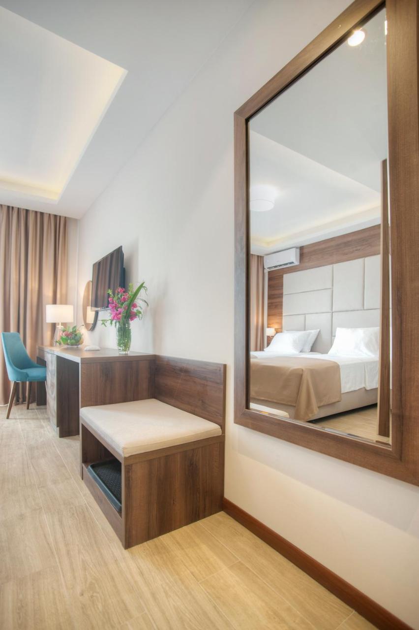 Hotel Twelve By Aycon Budva Luaran gambar